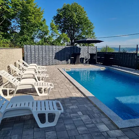 Vikendica Artos * بيهاتش